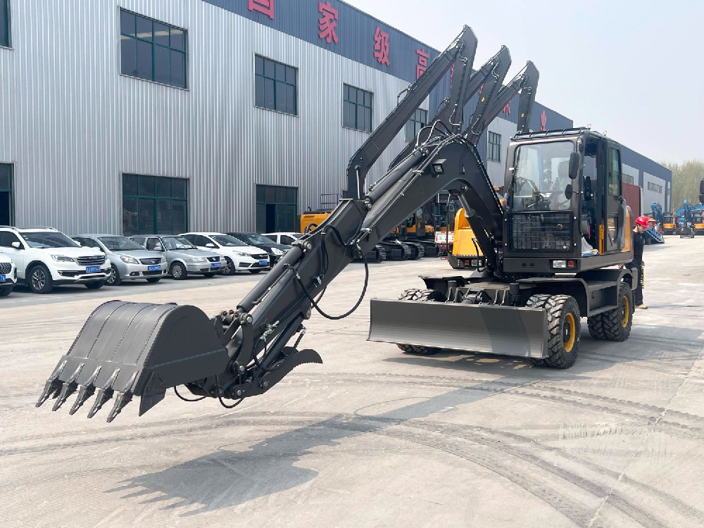 PW80轮式挖掘机智能监控与GPS定位系统界面