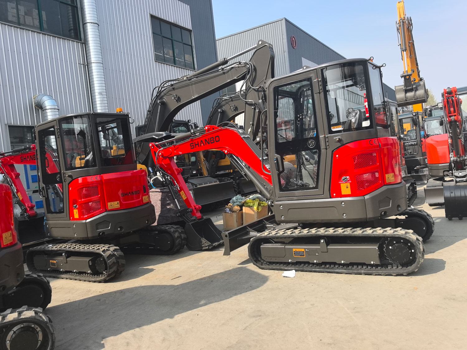 SH40小型挖掘机适中工作范围与多功能属具接口